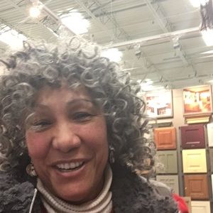 Meet your Posher, Andrea